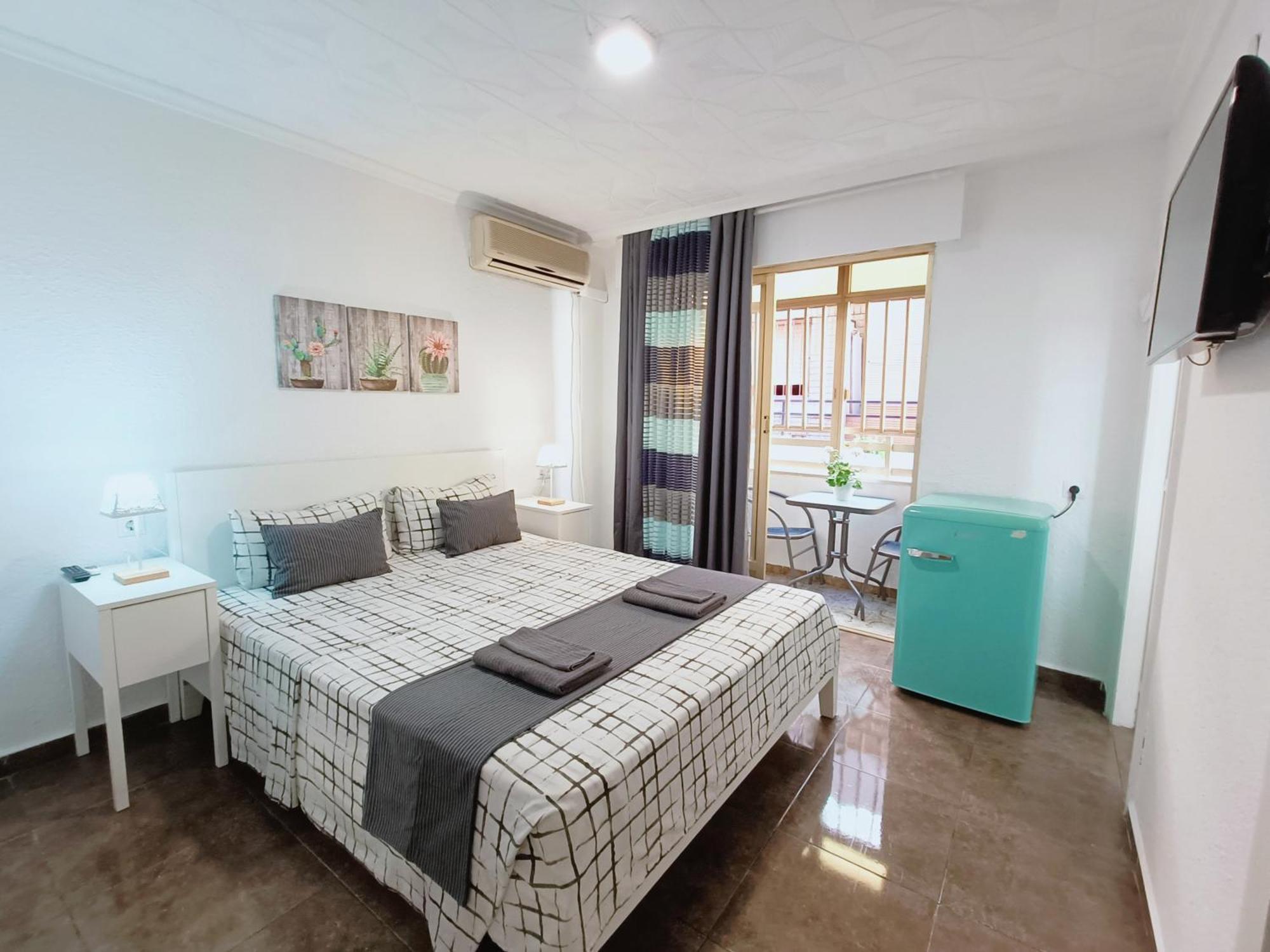 Apartament Gloria Host House Alicante Pokój zdjęcie