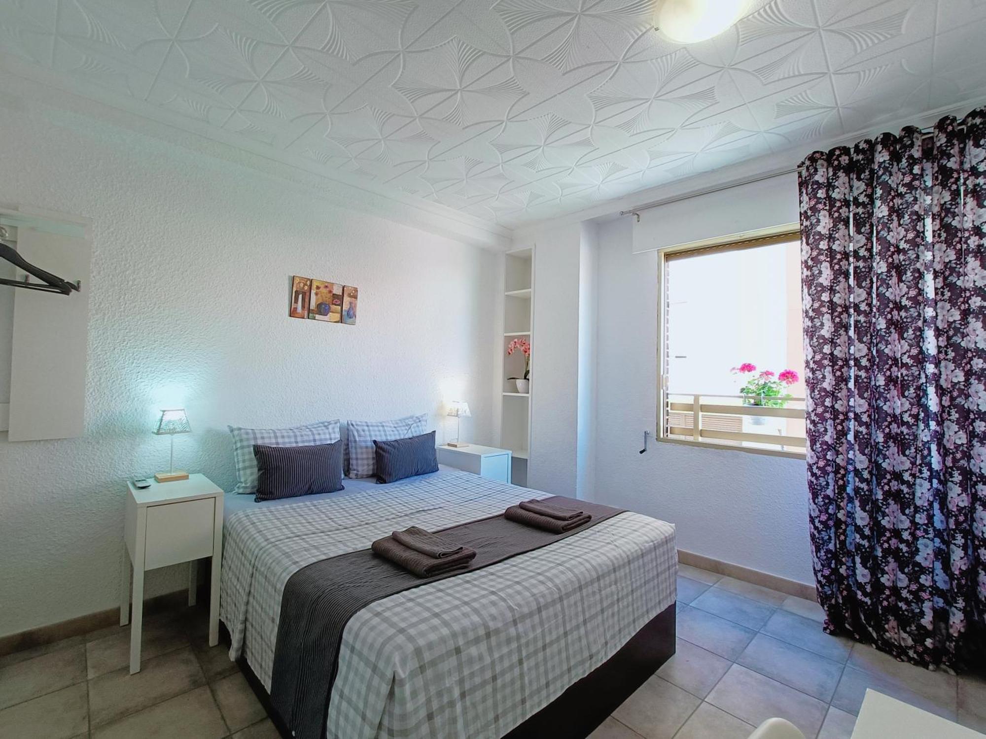 Apartament Gloria Host House Alicante Pokój zdjęcie